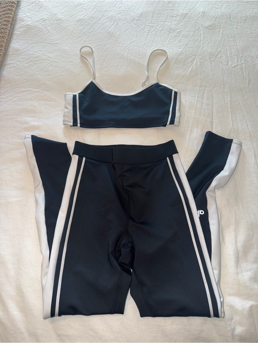 ALO Yoga Black and White Sports Bra & Leggings Set